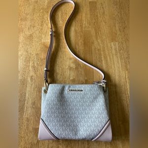 Michael Kors cross body purse